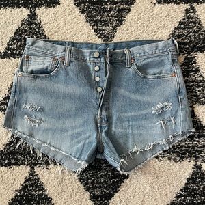 LEVI 401 denim cut off shorts